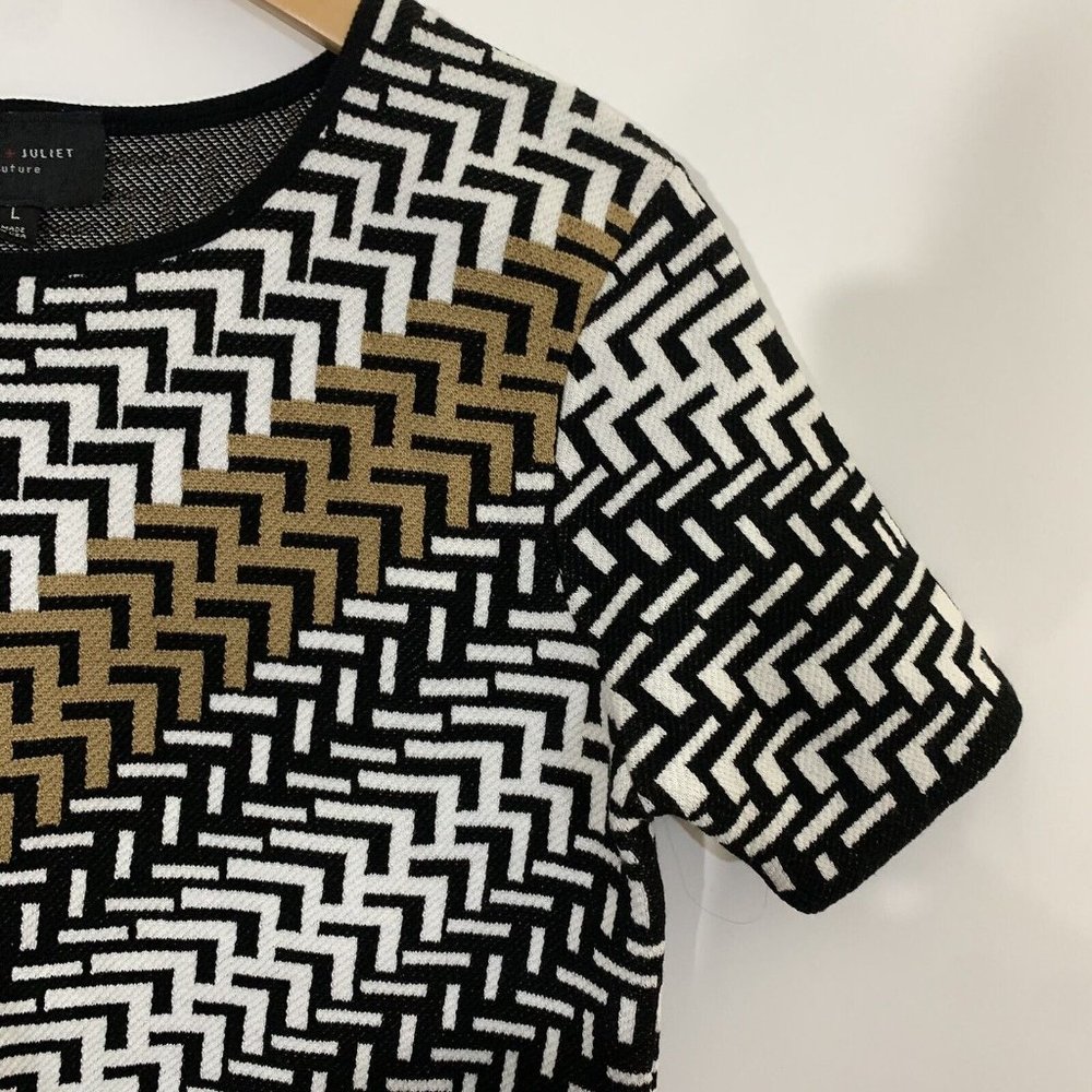 Romeo + Juliet Couture Cropped Chevron Sweater - Picture 6 of 9